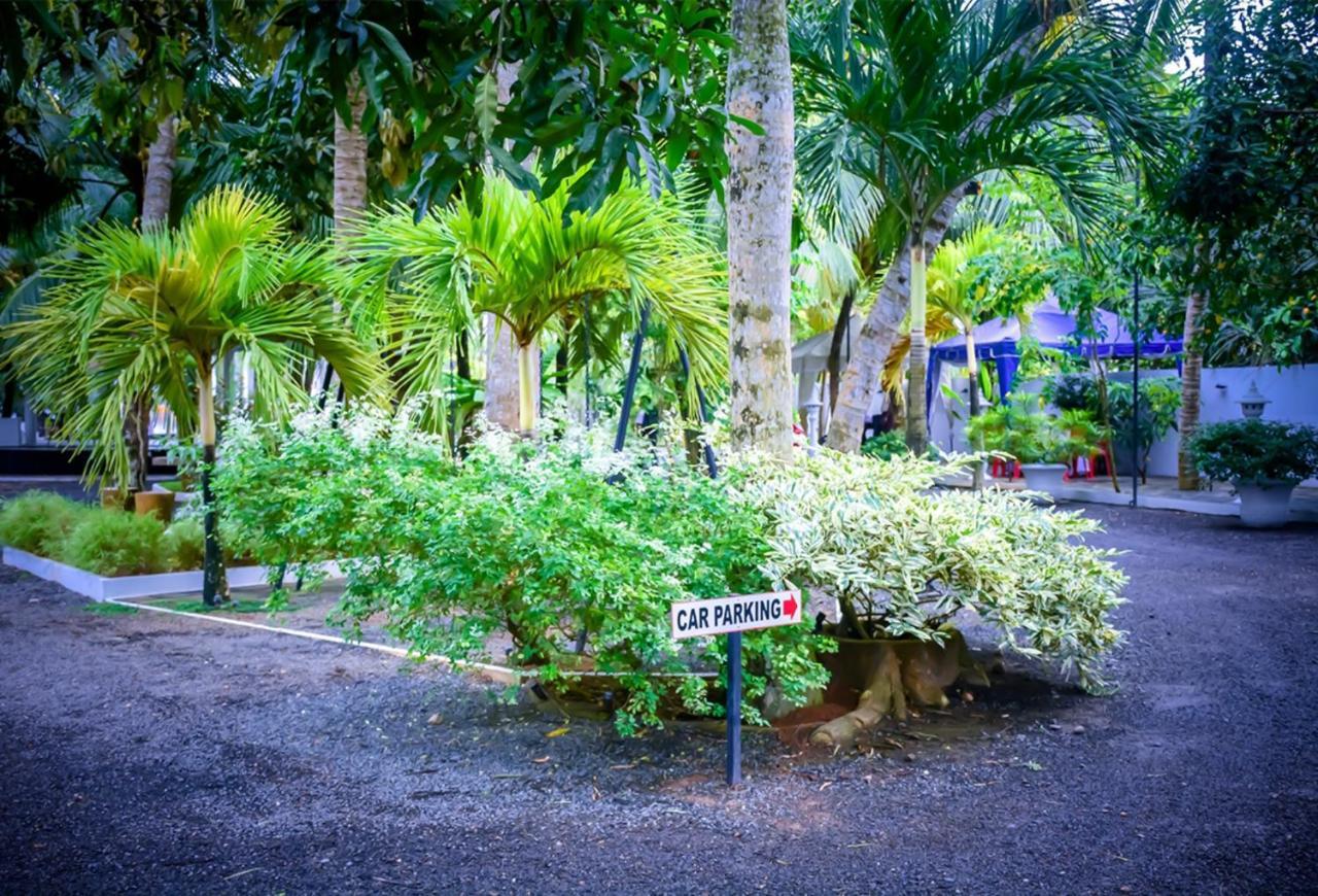Tamarind Moon Hostel Dickwella Exterior photo